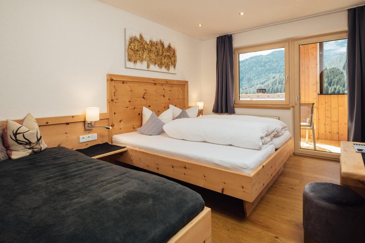 Haus Piz Lad Aparthotel 4*